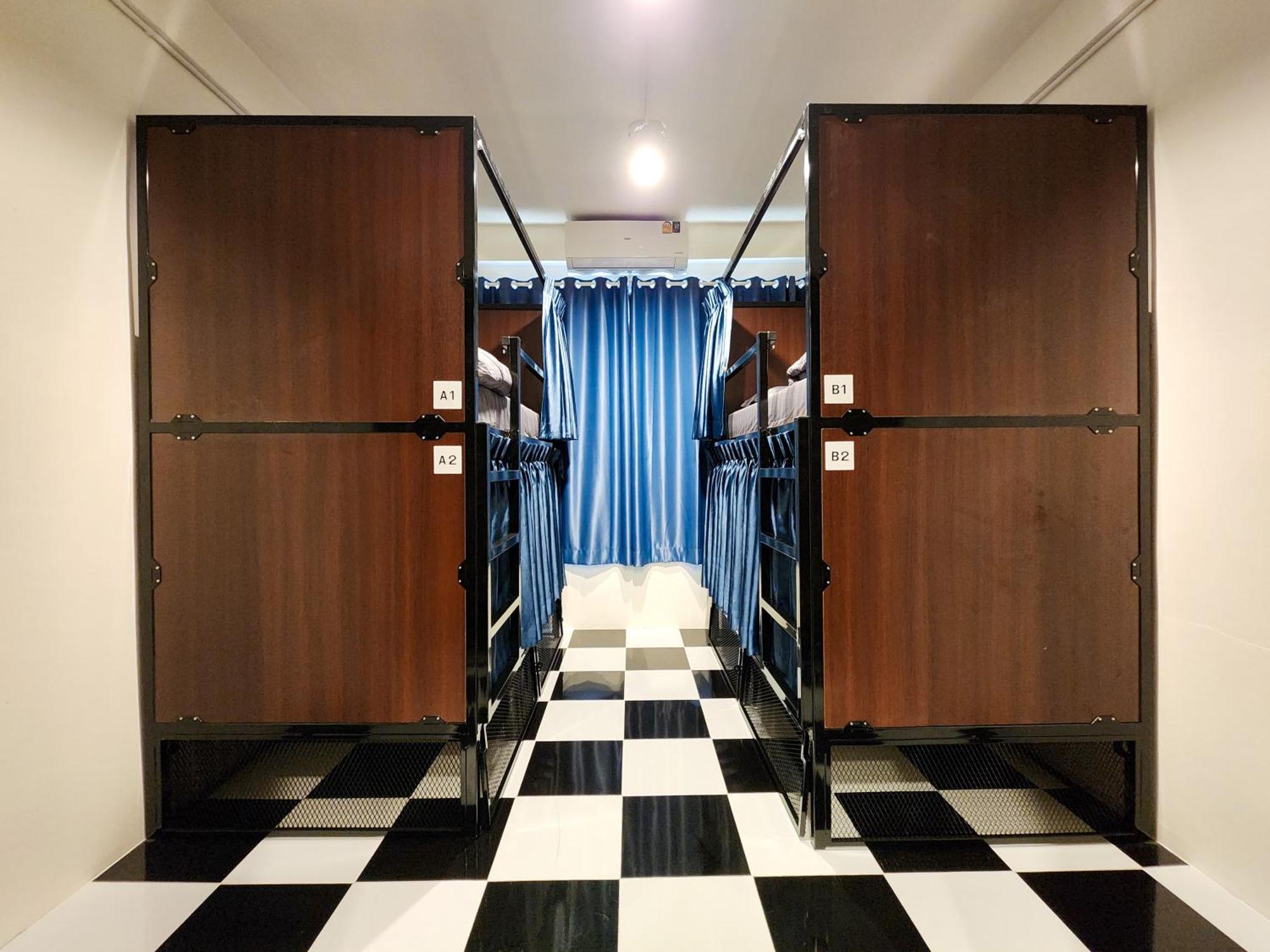 Noir Cafe And Hostel Chinatown Μπανγκόκ Εξωτερικό φωτογραφία