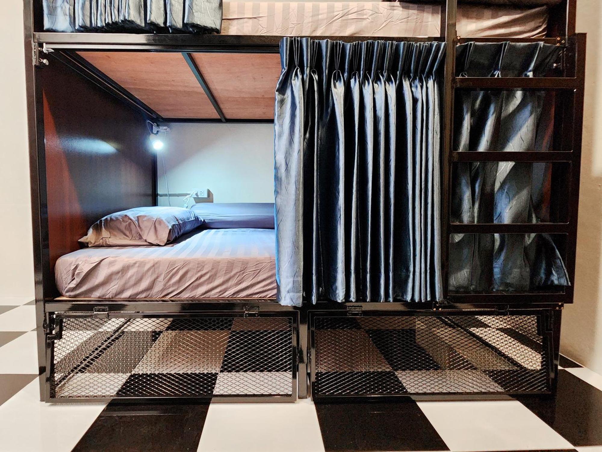 Noir Cafe And Hostel Chinatown Μπανγκόκ Εξωτερικό φωτογραφία