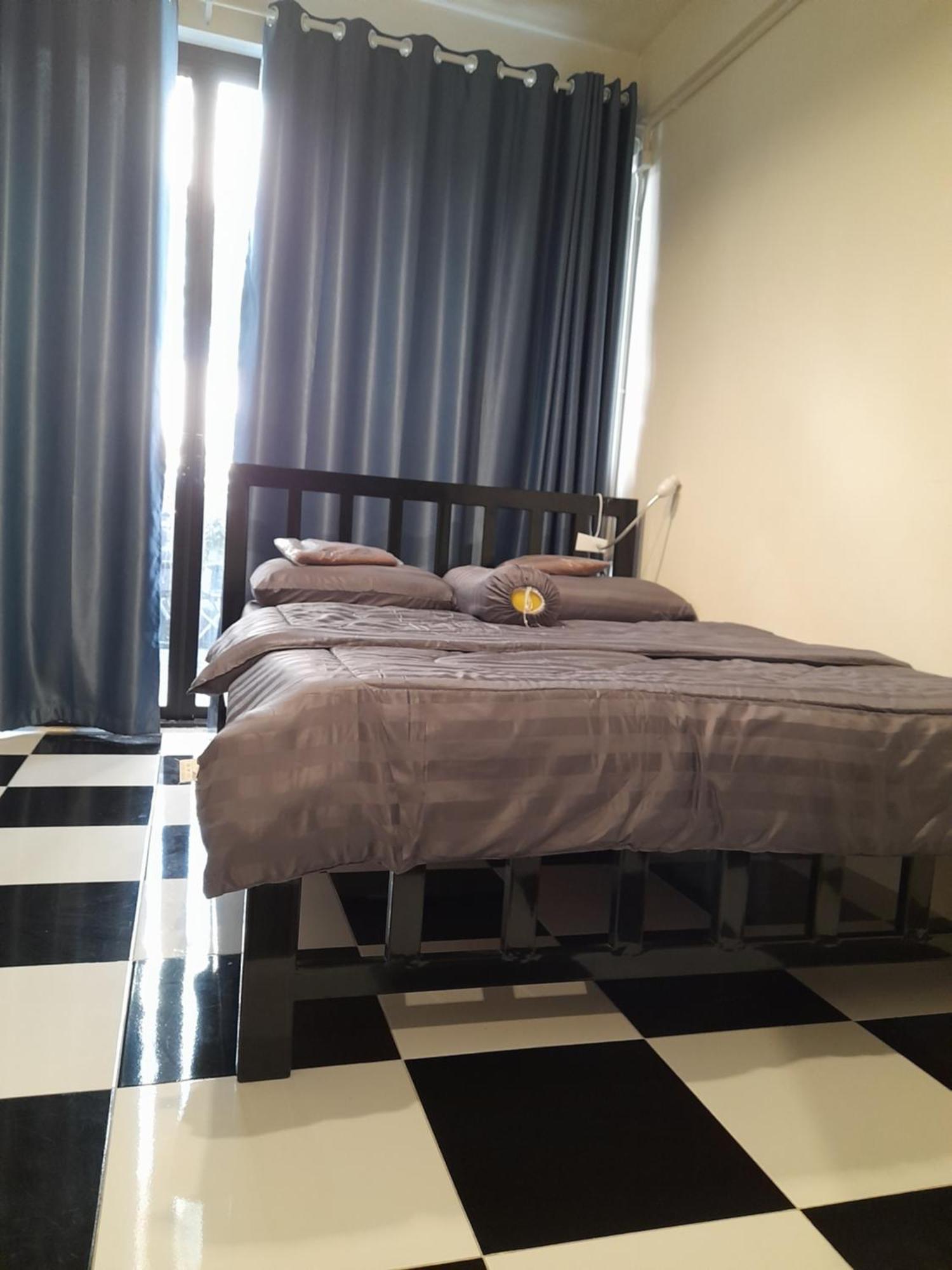 Noir Cafe And Hostel Chinatown Μπανγκόκ Εξωτερικό φωτογραφία